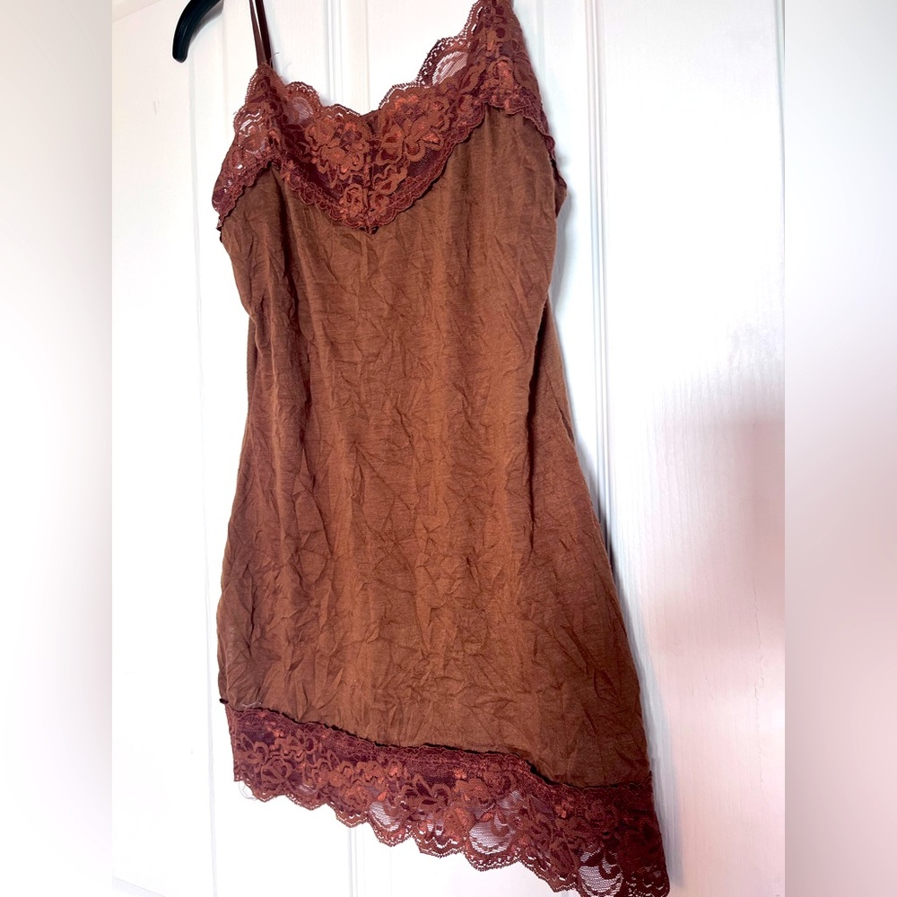 Forever 21 brown lace spaghetti strap tank top